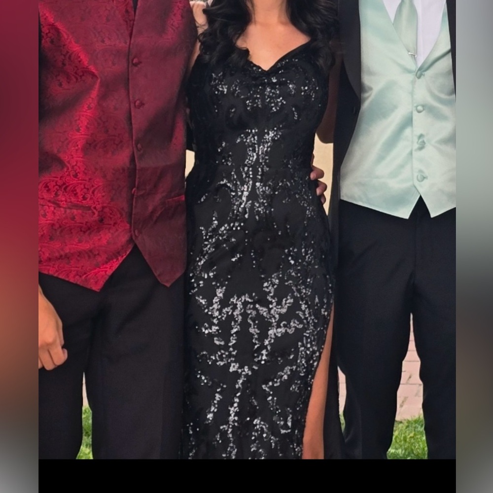 black prom dress